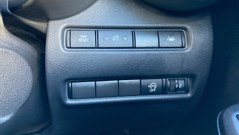 Nissan Juke 1.0 DiG-T 114 N-Connecta 5dr Petrol Hatchback